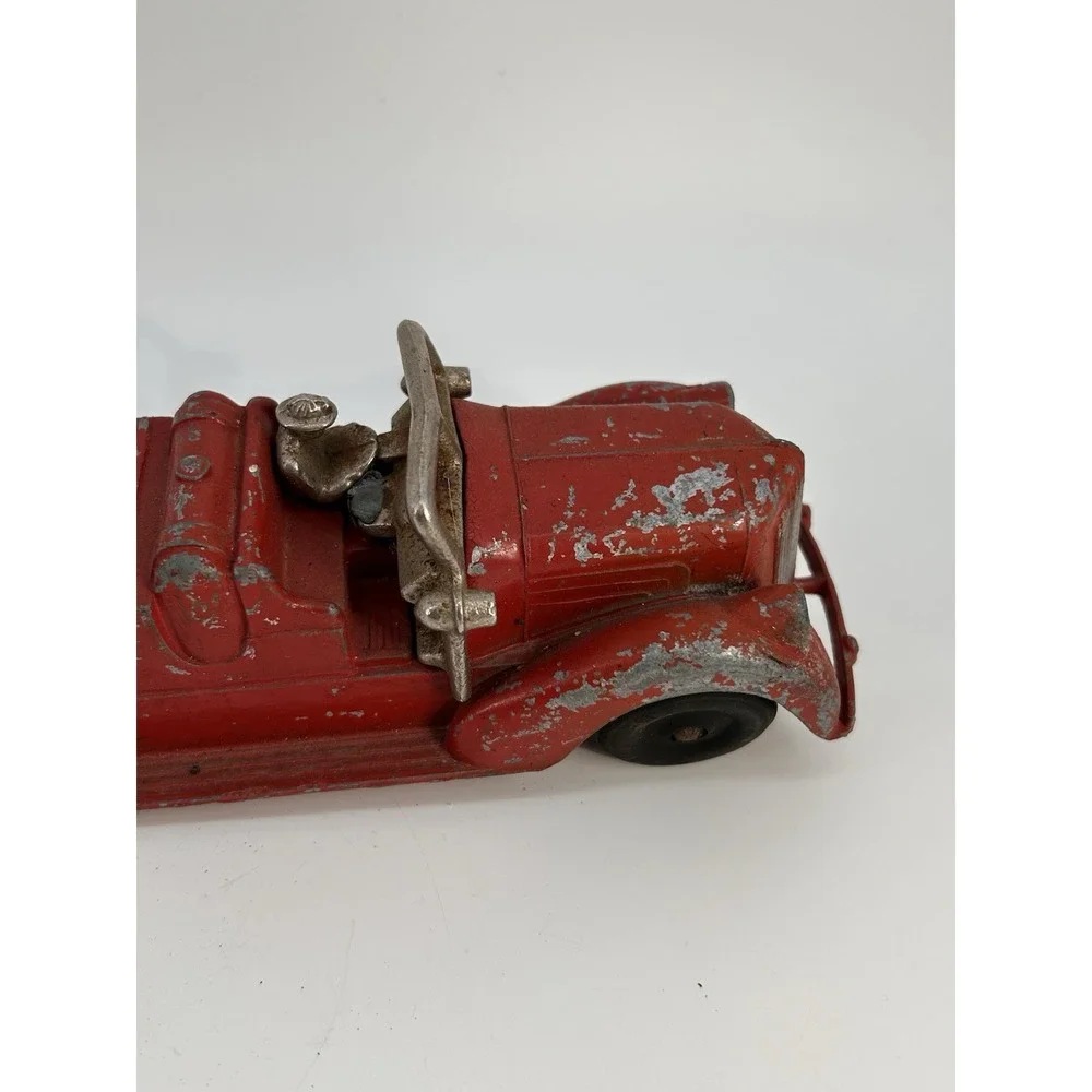 Vintage Hubley Kiddie Toy Die Cast Fire Truck w/Driver # 473